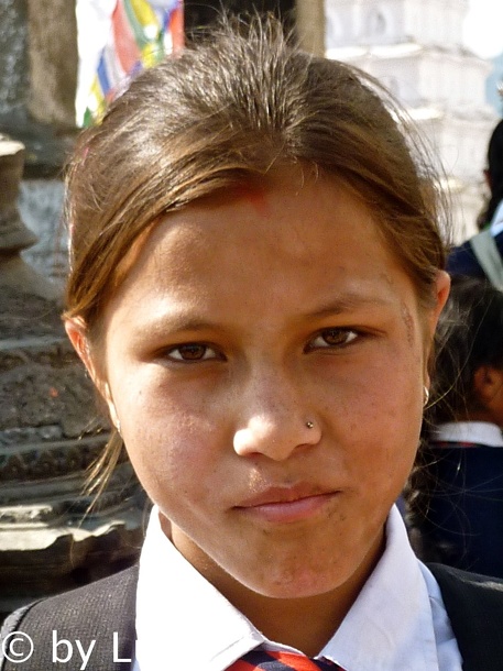 kathmandu-schoolgirl.jpg