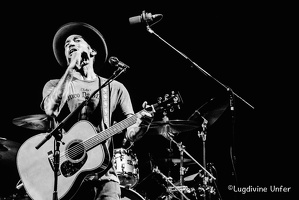 B&W-Ben-Harper-Padova-18072015-by-LugdivineUnfer-493