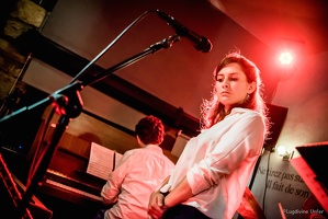 color-ArthurPossingTrio-ClaireParsons-WineNoteClubJazz-Thionville-FR-13102018-by-LugdivineUnfer-66