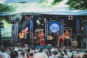 LuciaDeCarvalho-colors-AuGresDuJazz-LaPetitePierre-2022-by-LugdivineUnfer-54