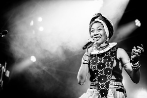 FatoumataDiawara-B&amp;W-AuGresDuJazz-LaPetitePierre-2022-by-LugdivineUnfer-196