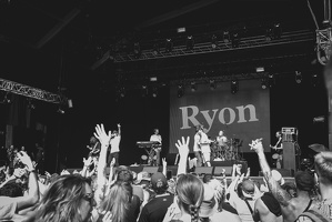 B&amp;W-NoLogo-Fraisans-2023-byLugdivineUnfer-624